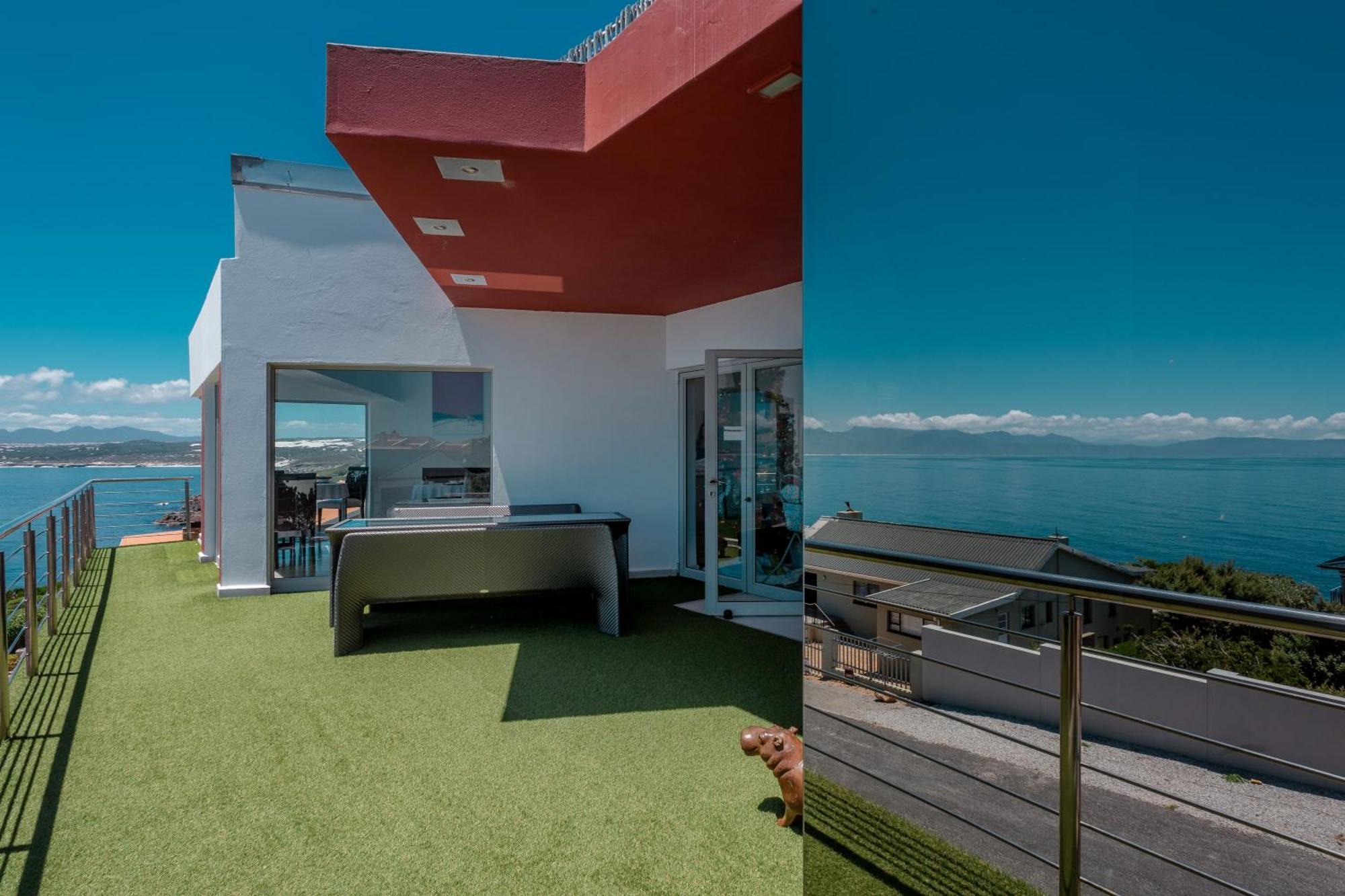 Sea Star Lodge Gansbaai Exterior photo